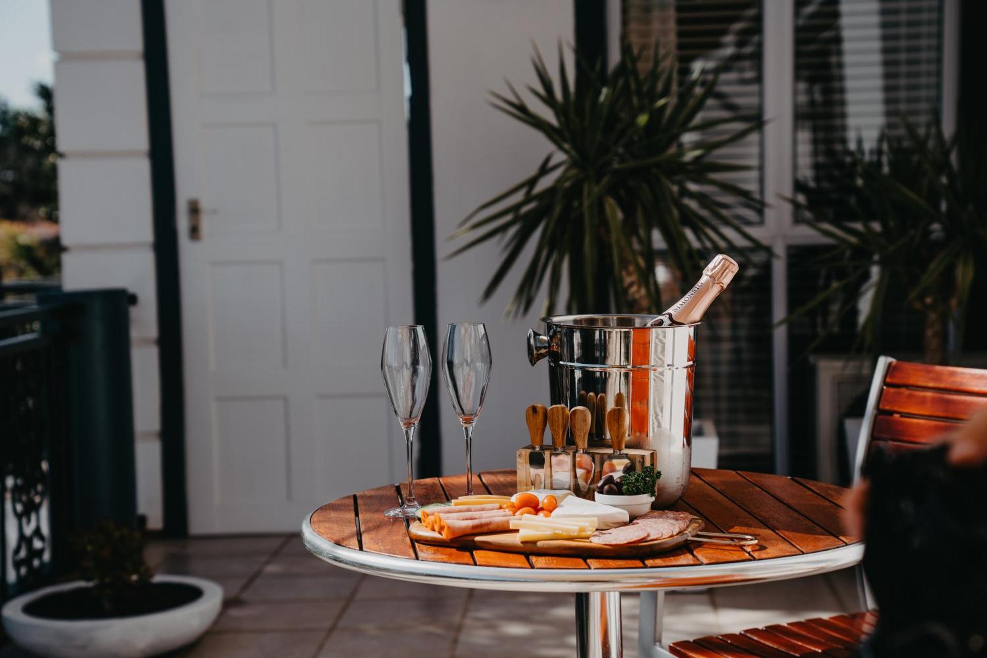 Pictures Guest House Boutique Hotel Oudtshoorn Extérieur photo